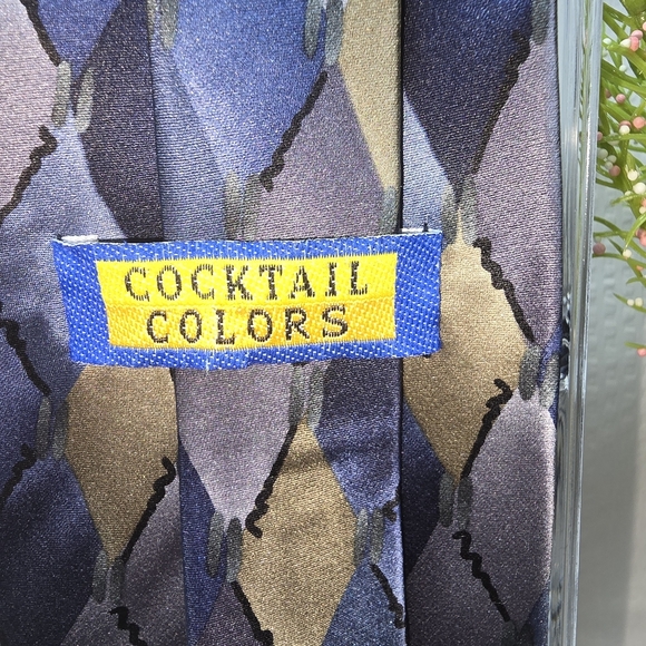 Cocktail Colors Blue and Gold Geometric Silk Tie - Picture 4 of 6